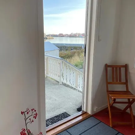 Reinestua Tatil Evi Moskenes