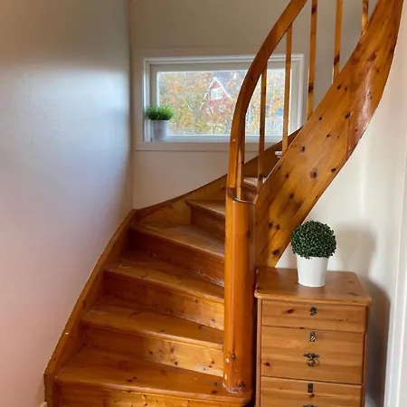 Reinestua * Moskenes