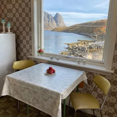 Reinestua * Moskenes