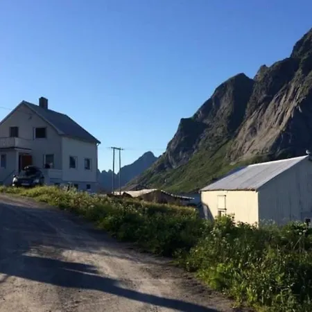 Holiday home Reinestua