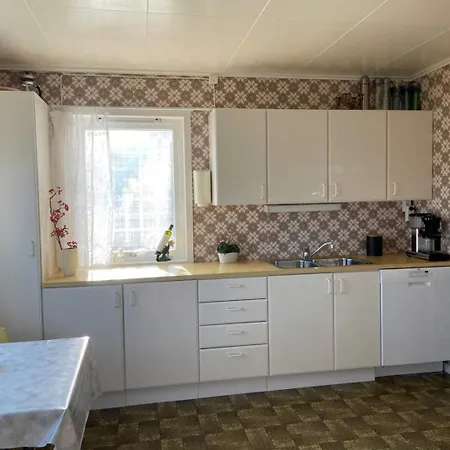 Reinestua * Moskenes