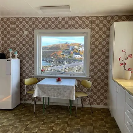 Reinestua * Moskenes