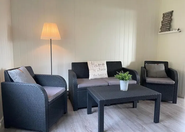 Semesterbostad Reinestua